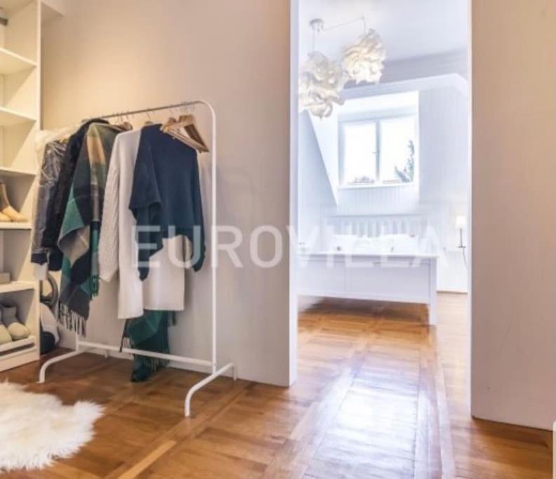 Big, Bright Apartment In The Center Of Zagreb Luaran gambar